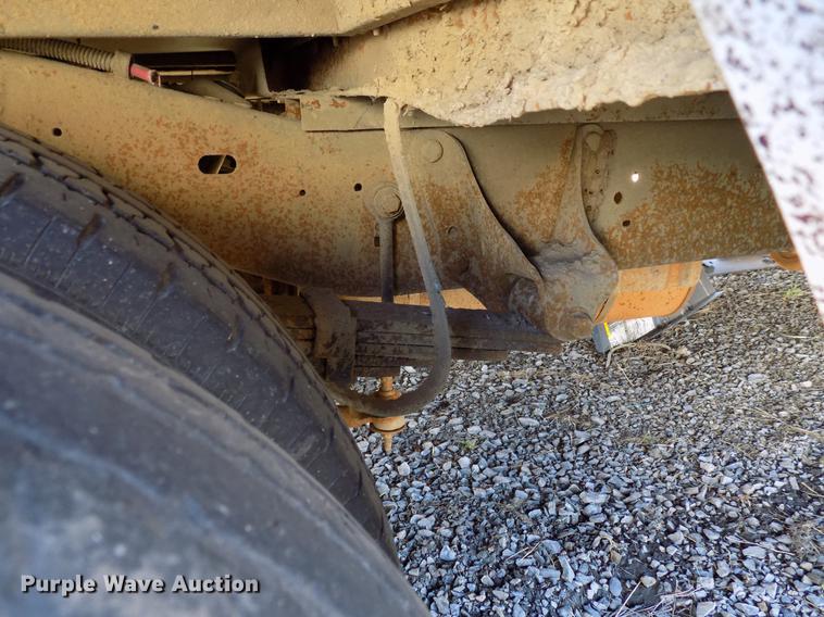 image for item DD3686 2002 Ford Econoline E450 shuttle bus