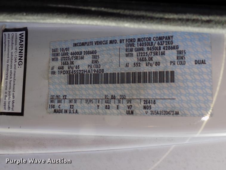 image for item DD3686 2002 Ford Econoline E450 shuttle bus