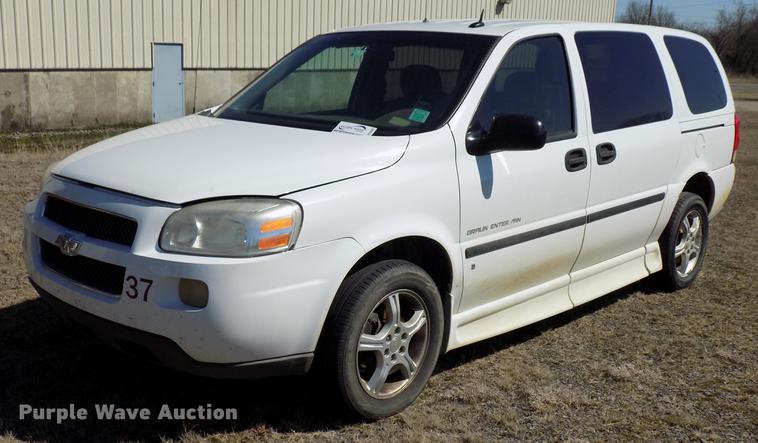 image for item DD3687 2007 Chevrolet Uplander handicap accessible van