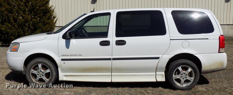 image for item DD3687 2007 Chevrolet Uplander handicap accessible van