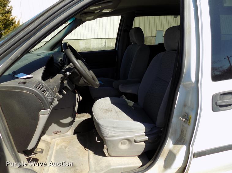 image for item DD3687 2007 Chevrolet Uplander handicap accessible van