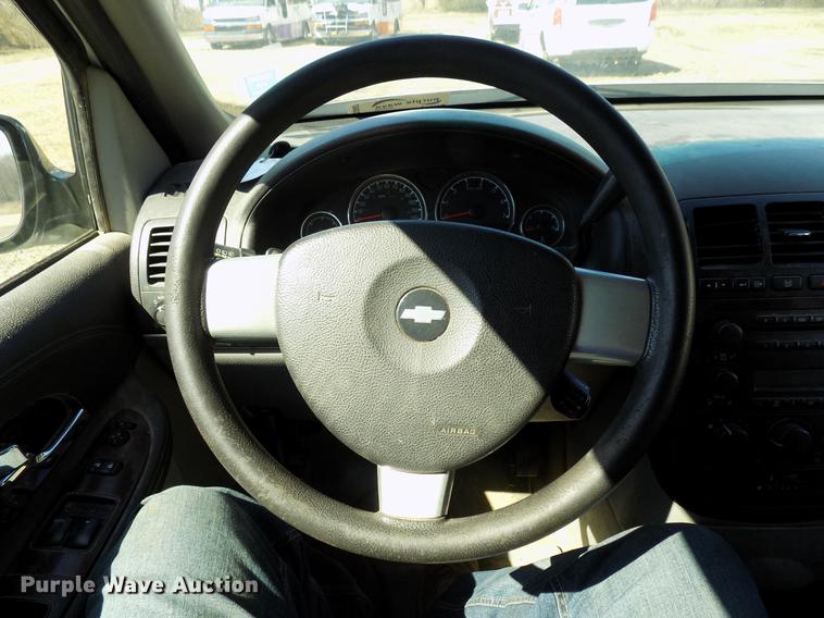 image for item DD3687 2007 Chevrolet Uplander handicap accessible van