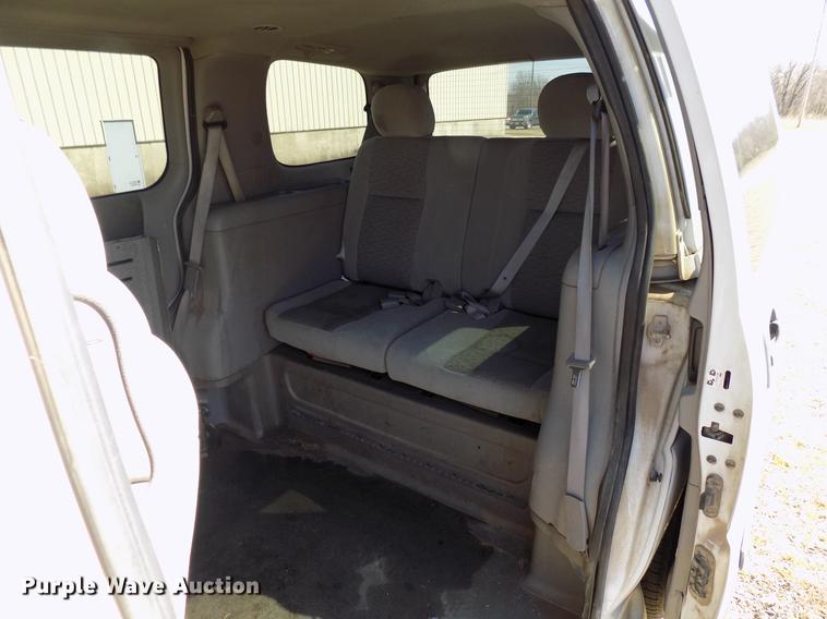 image for item DD3687 2007 Chevrolet Uplander handicap accessible van