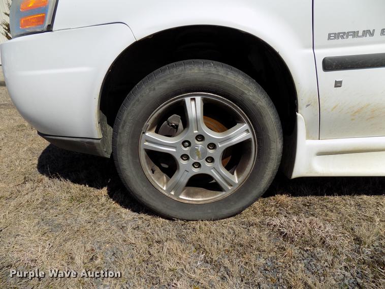 image for item DD3687 2007 Chevrolet Uplander handicap accessible van