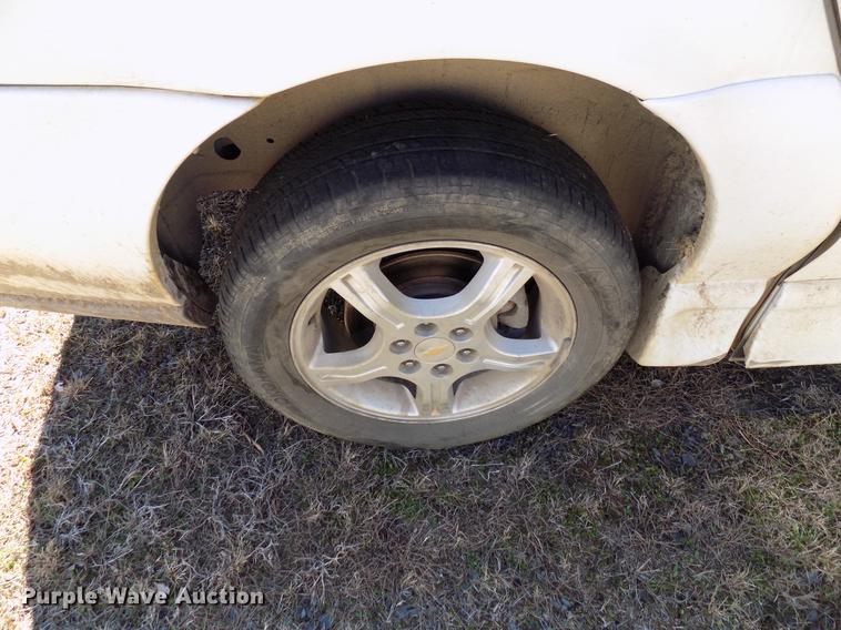 image for item DD3687 2007 Chevrolet Uplander handicap accessible van