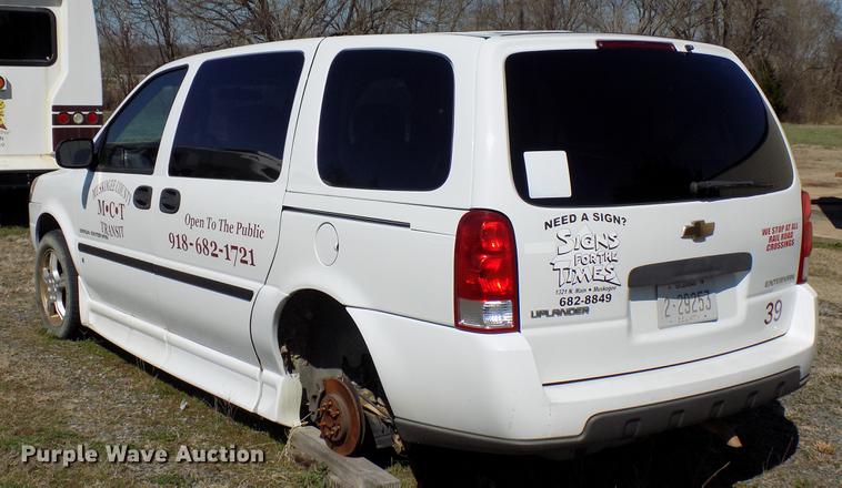image for item DD3688 2007 Chevrolet Uplander handicap accessible van