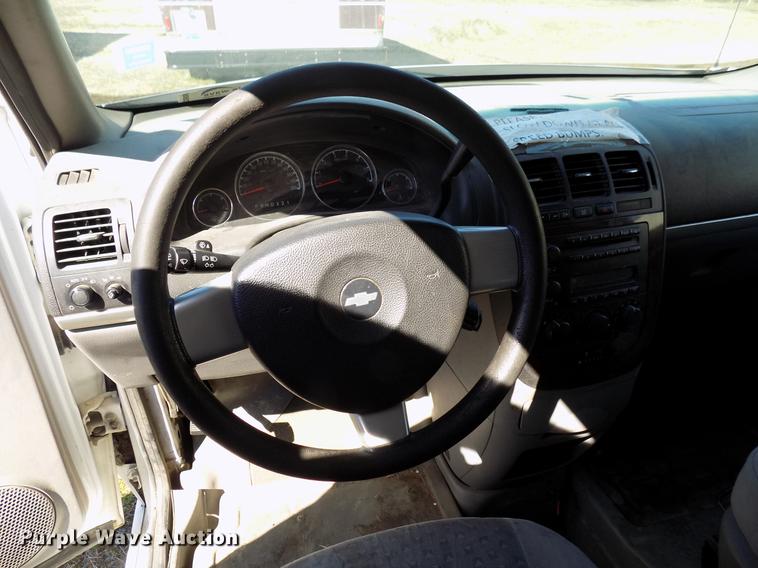 image for item DD3688 2007 Chevrolet Uplander handicap accessible van