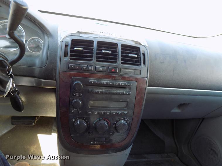 image for item DD3688 2007 Chevrolet Uplander handicap accessible van