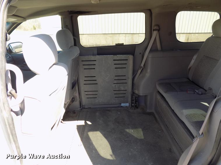 image for item DD3688 2007 Chevrolet Uplander handicap accessible van