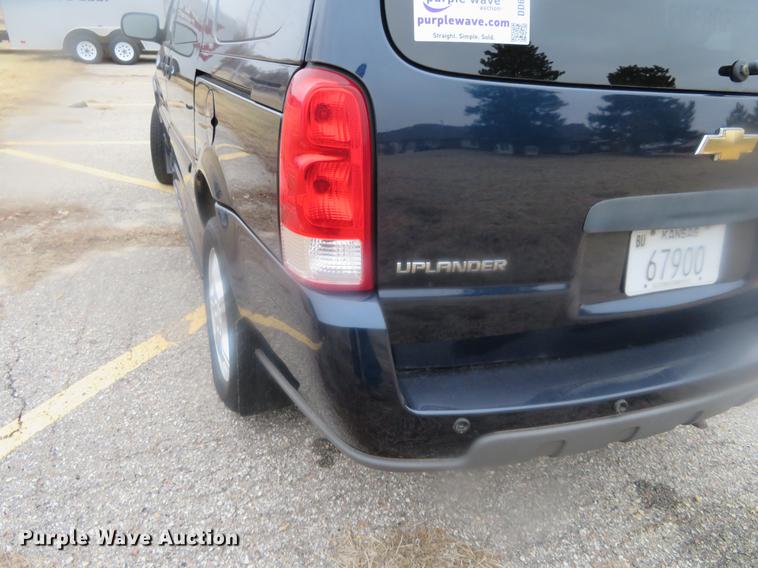 image for item DD6926 2007 Chevrolet Uplander van