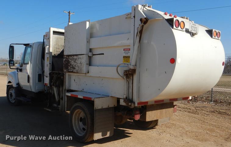 image for item DE0026 2015 International TerraStar SFA refuse truck