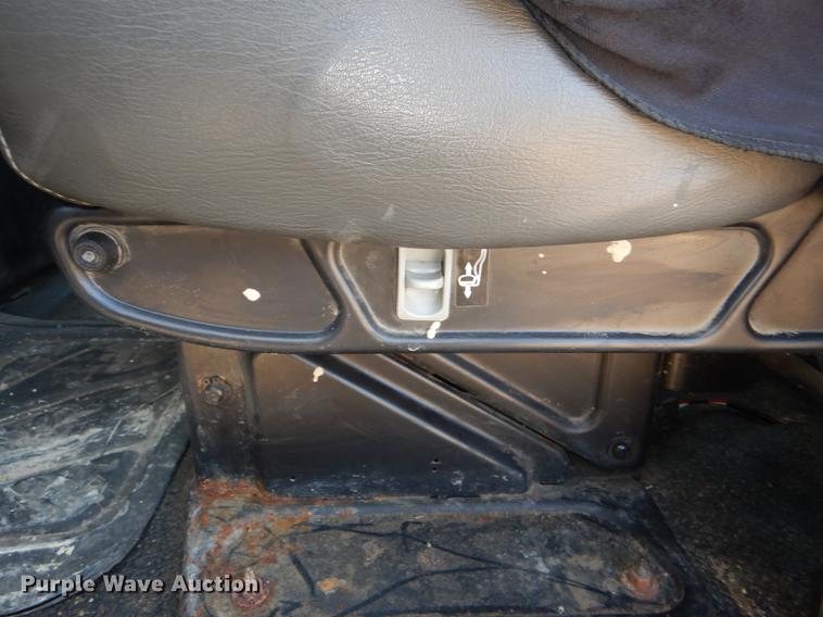 image for item DE0026 2015 International TerraStar SFA refuse truck