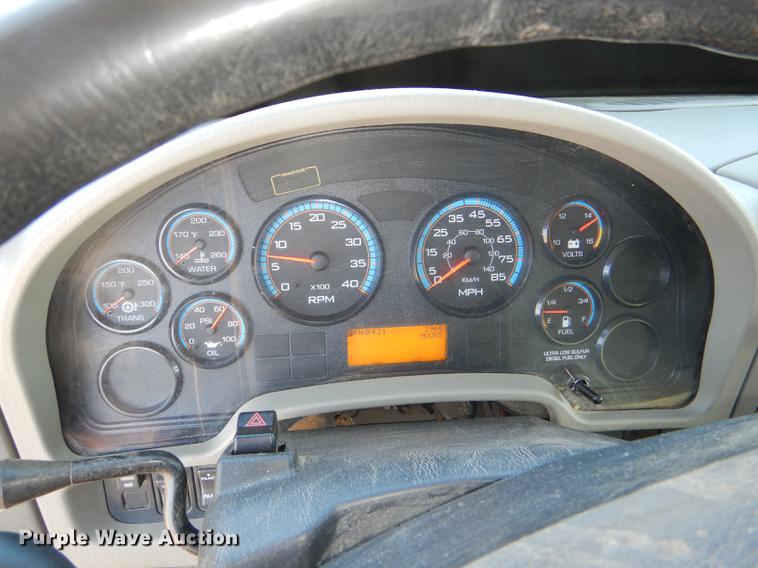 image for item DE0026 2015 International TerraStar SFA refuse truck