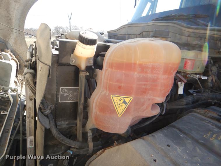 image for item DE0026 2015 International TerraStar SFA refuse truck