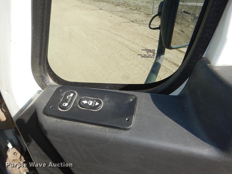 image for item DE0026 2015 International TerraStar SFA refuse truck