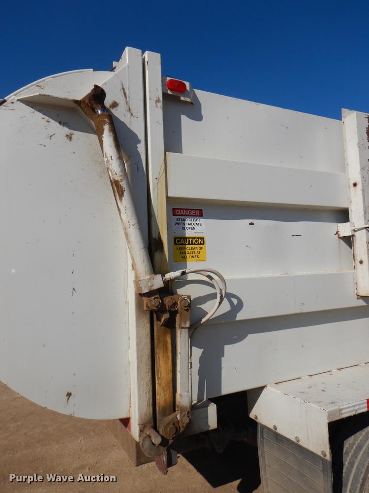 image for item DE0026 2015 International TerraStar SFA refuse truck