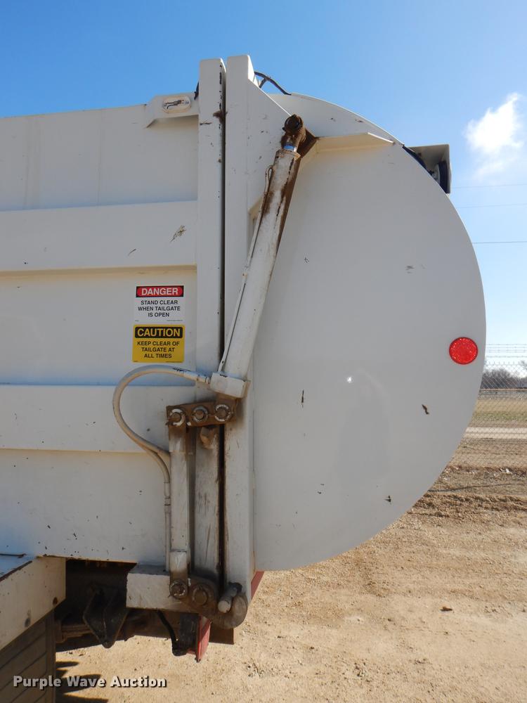 image for item DE0026 2015 International TerraStar SFA refuse truck