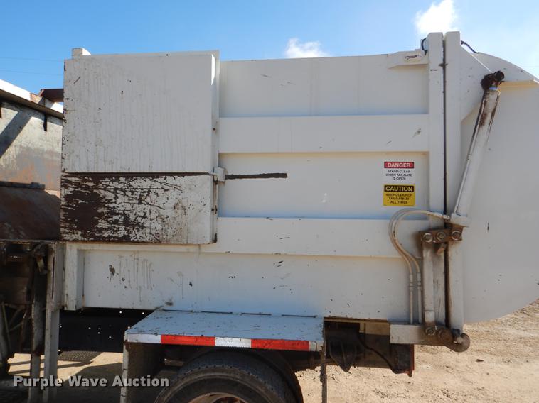 image for item DE0026 2015 International TerraStar SFA refuse truck