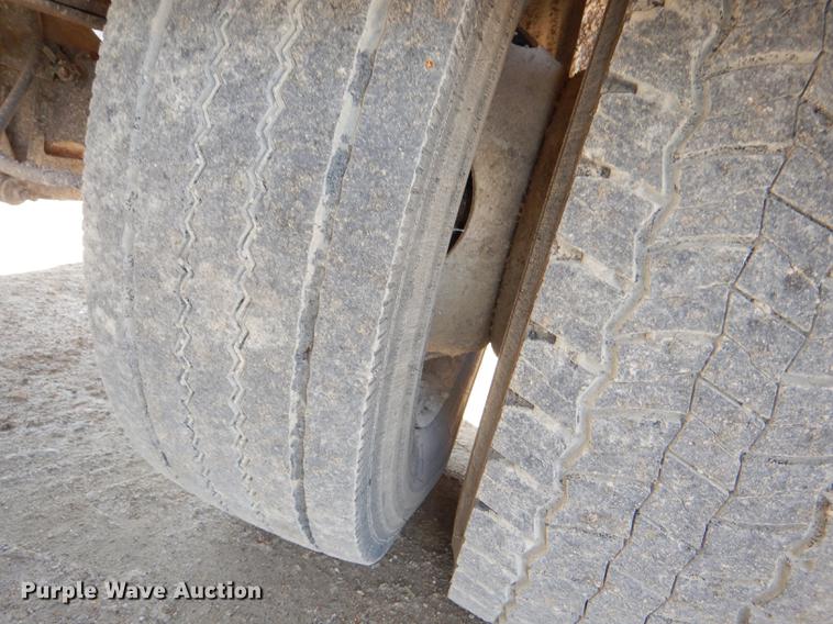 image for item DE0026 2015 International TerraStar SFA refuse truck