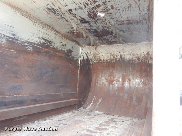 image for item DE0026 2015 International TerraStar SFA refuse truck