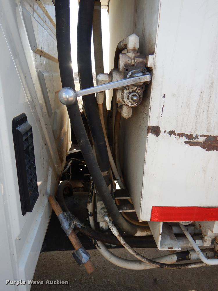 image for item DE0026 2015 International TerraStar SFA refuse truck