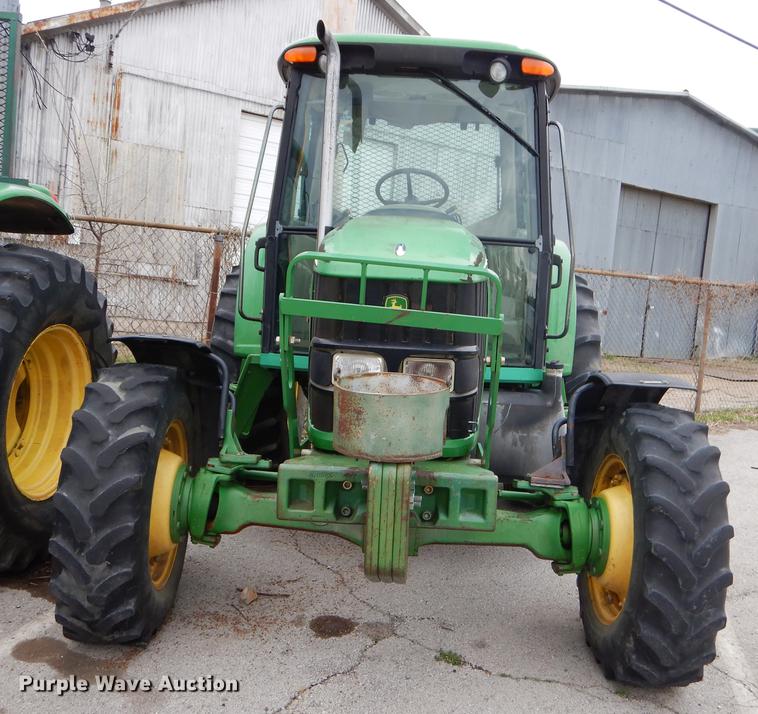 image for item DE3851 2004 John Deere 6215 tractor