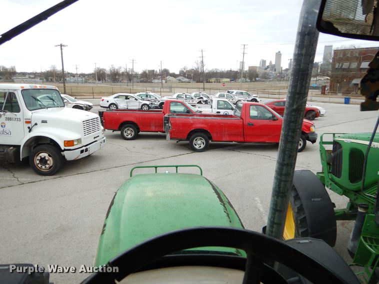 image for item DE3851 2004 John Deere 6215 tractor