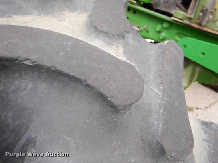 image for item DE3851 2004 John Deere 6215 tractor