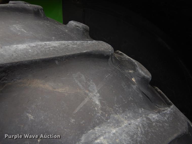 image for item DE3851 2004 John Deere 6215 tractor