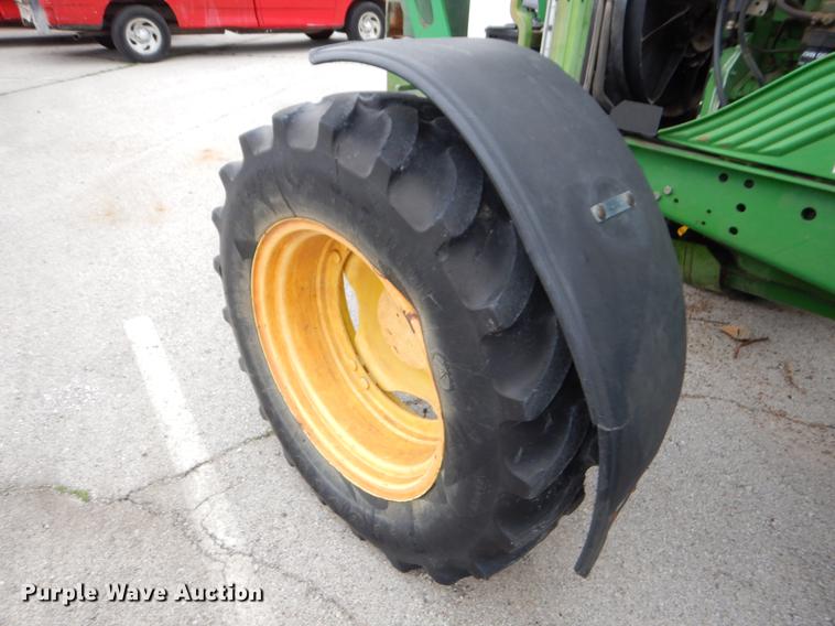 image for item DE3851 2004 John Deere 6215 tractor