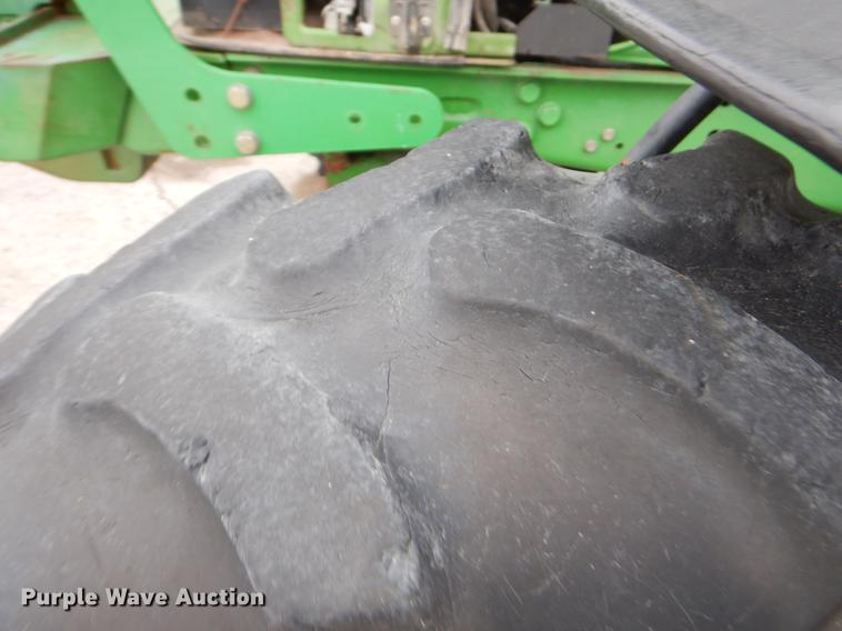 image for item DE3851 2004 John Deere 6215 tractor