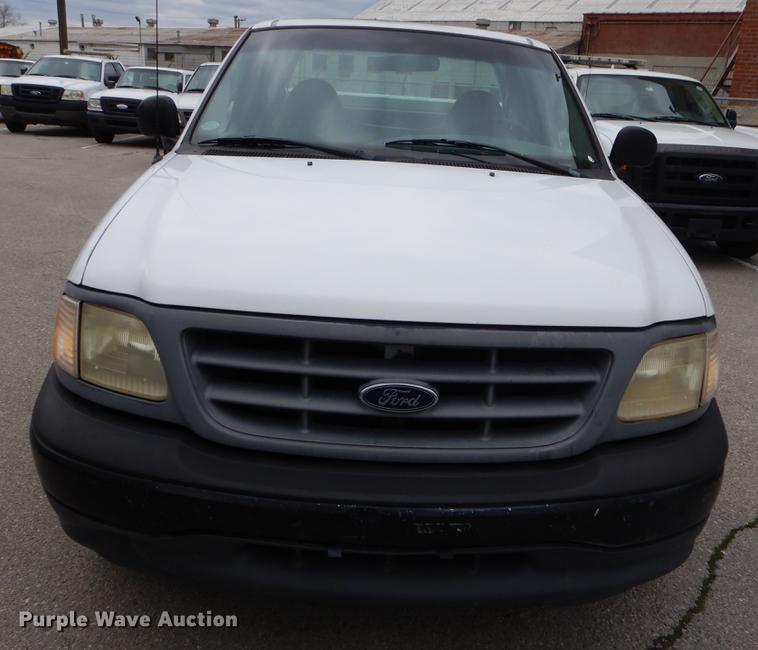 image for item DE3852 2000 Ford F150 SuperCab pickup truck