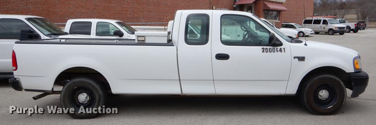 image for item DE3852 2000 Ford F150 SuperCab pickup truck