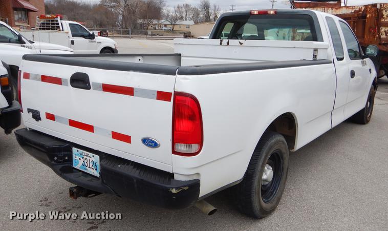 image for item DE3852 2000 Ford F150 SuperCab pickup truck