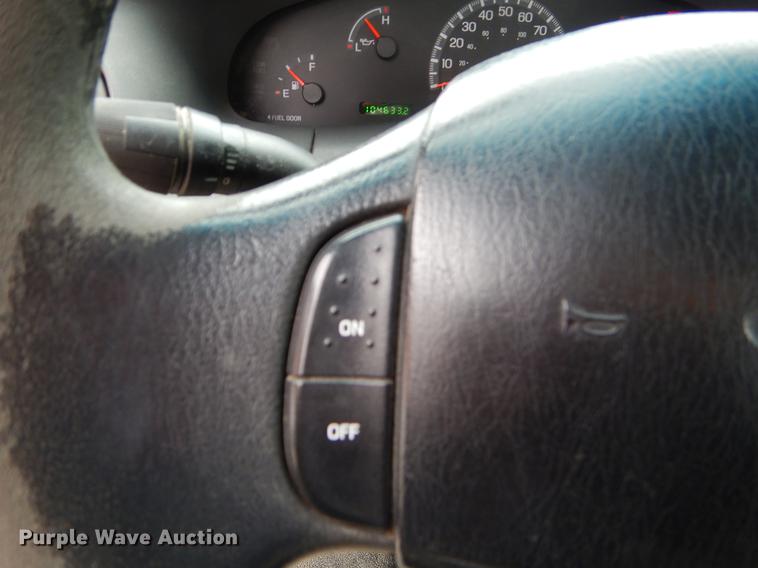 image for item DE3852 2000 Ford F150 SuperCab pickup truck