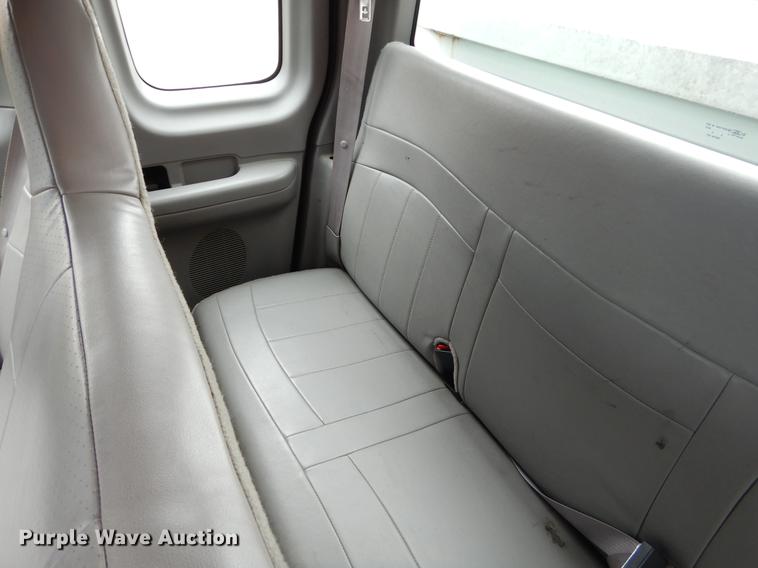 image for item DE3852 2000 Ford F150 SuperCab pickup truck