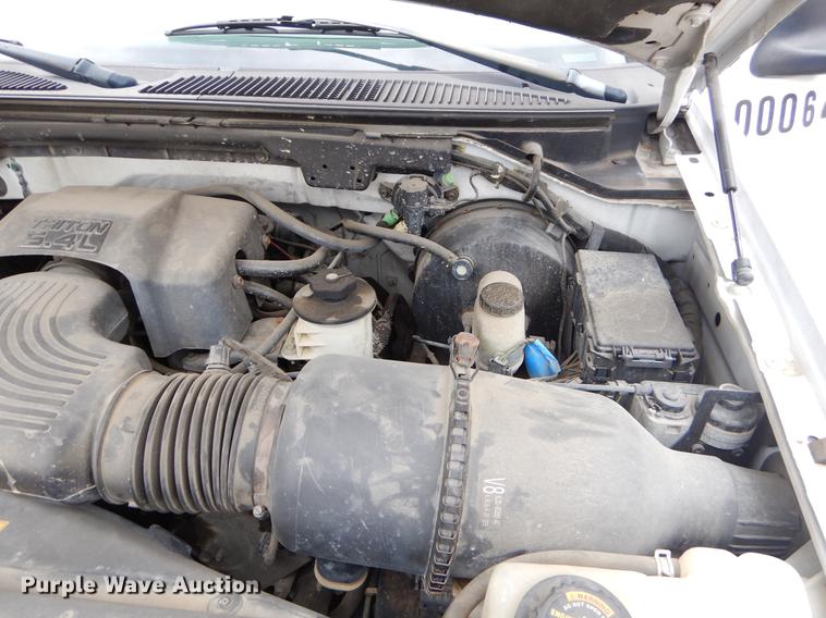 image for item DE3852 2000 Ford F150 SuperCab pickup truck