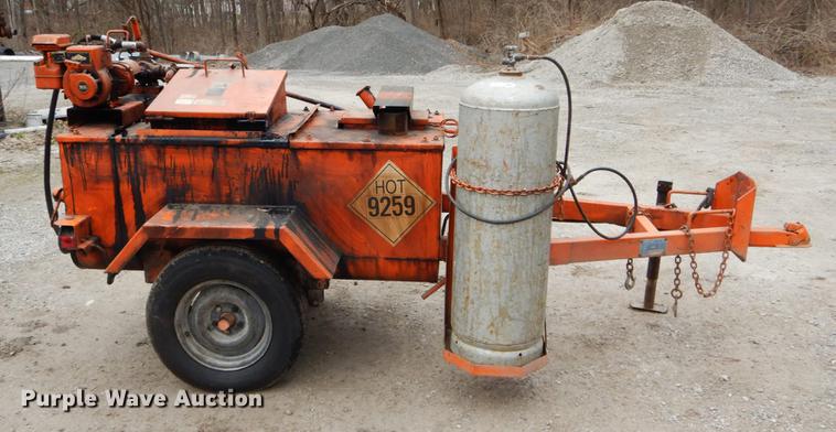 image for item DE6047 Stepp Manufacturing crack sealer