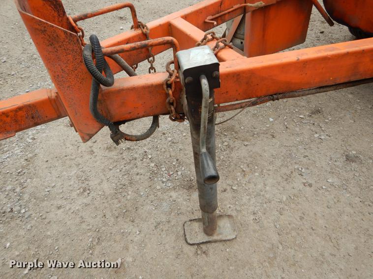 image for item DE6047 Stepp Manufacturing crack sealer