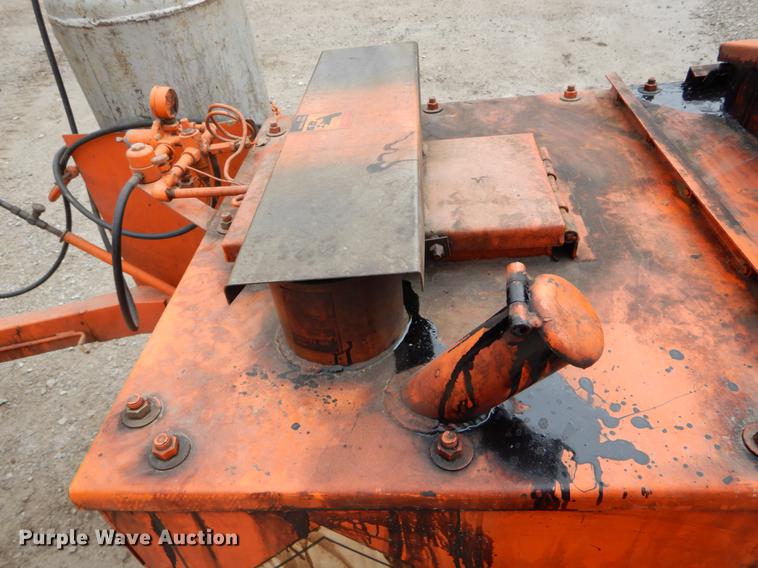 image for item DE6047 Stepp Manufacturing crack sealer