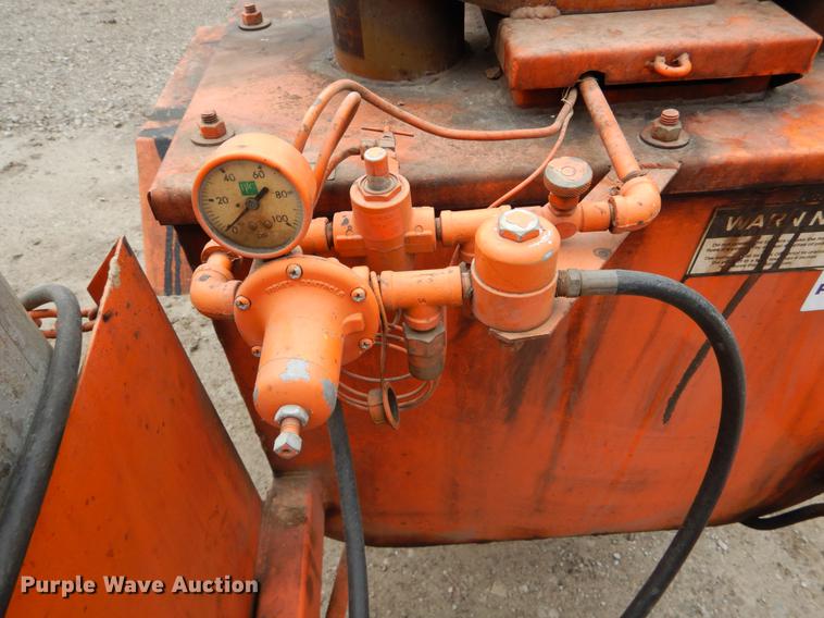 image for item DE6047 Stepp Manufacturing crack sealer