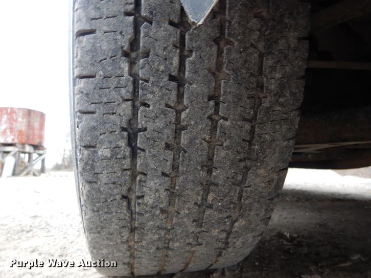 image for item DE6049 2007 Chevrolet Silverado 1500 pickup truck