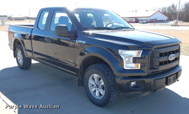 image for item DE6059 2015 Ford F150 XL SuperCab pickup truck