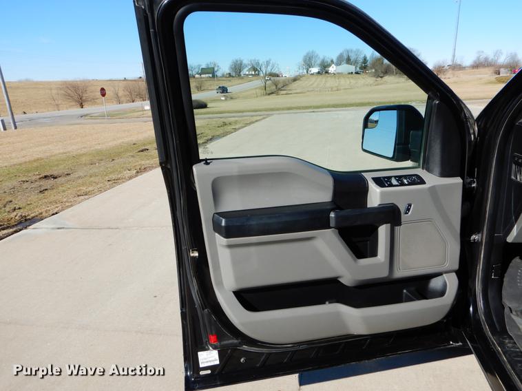 image for item DE6059 2015 Ford F150 XL SuperCab pickup truck