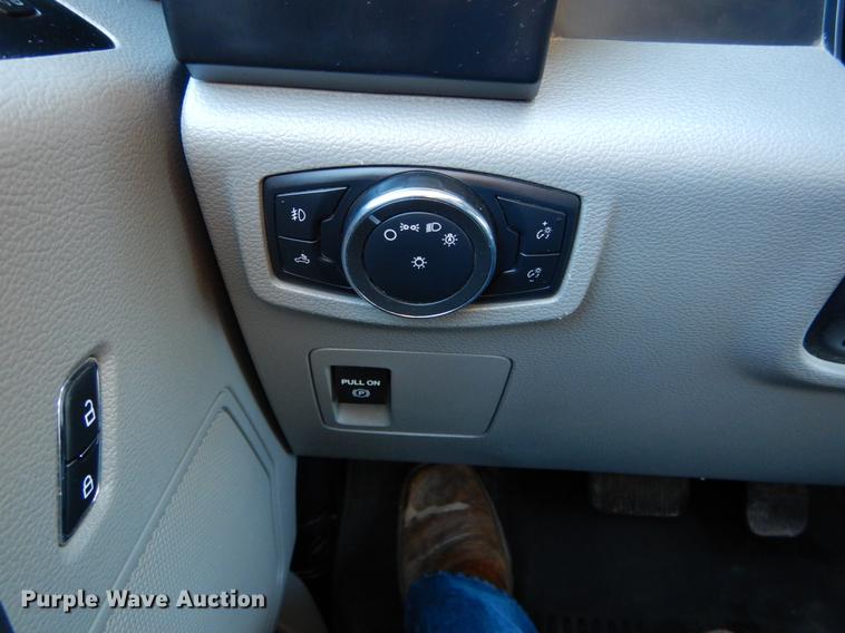 image for item DE6059 2015 Ford F150 XL SuperCab pickup truck