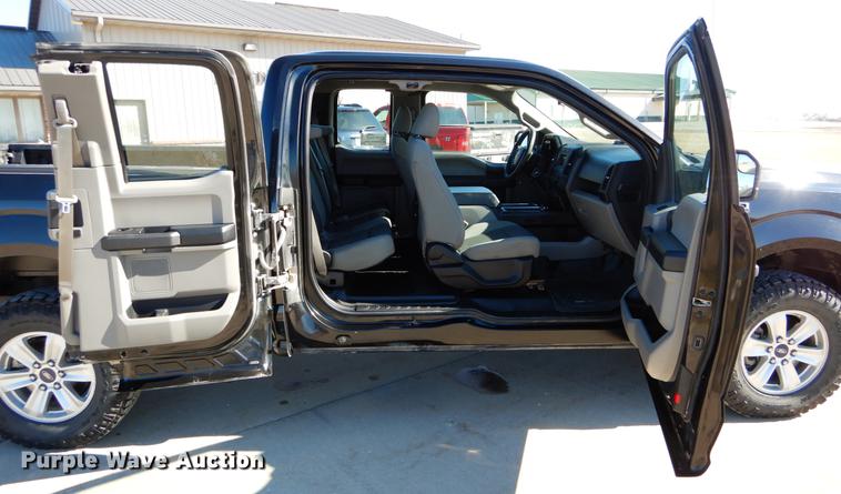 image for item DE6059 2015 Ford F150 XL SuperCab pickup truck