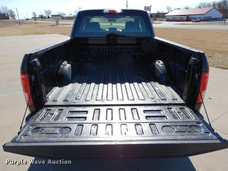 image for item DE6059 2015 Ford F150 XL SuperCab pickup truck