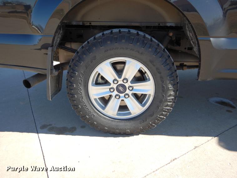 image for item DE6059 2015 Ford F150 XL SuperCab pickup truck