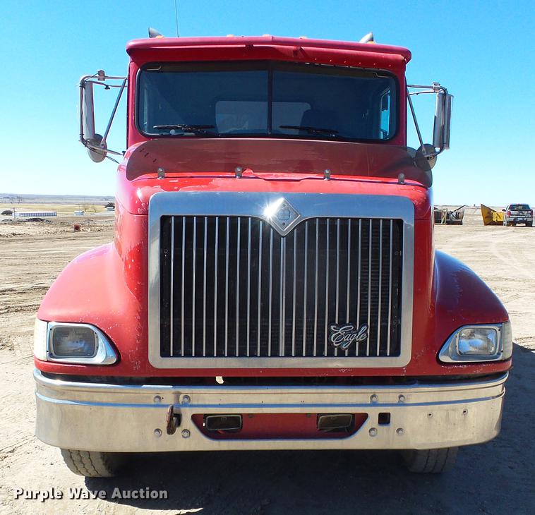 image for item DF2974 1998 International 9200 Eagle dump truck