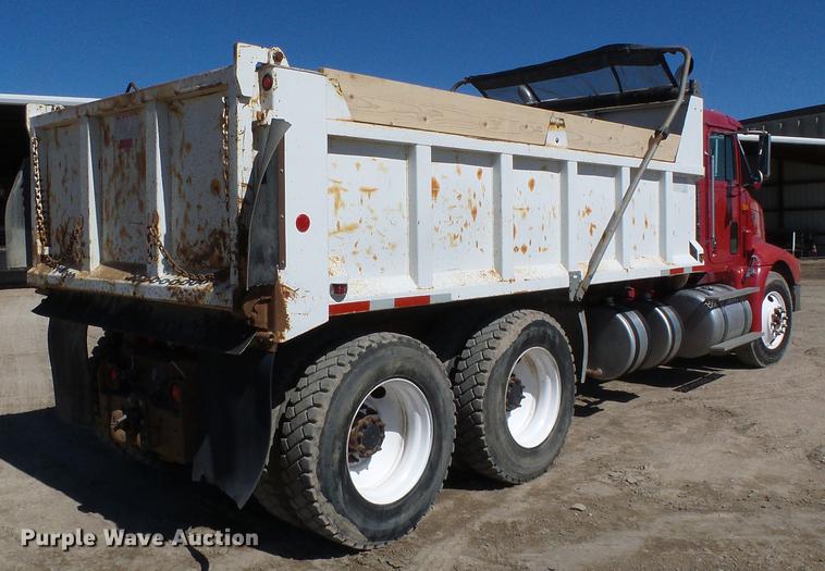 image for item DF2974 1998 International 9200 Eagle dump truck